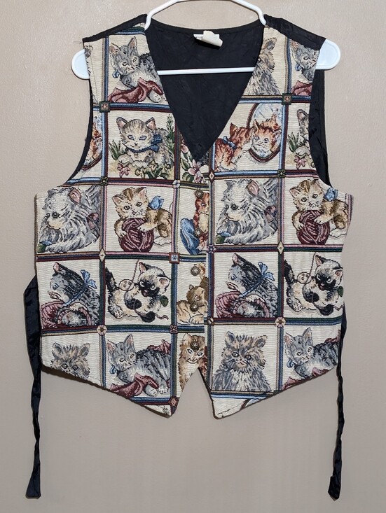 Bobbie Brooks Jackets & Blazers - Vintage!!!Cat-Themed Tapestry Vest, Large